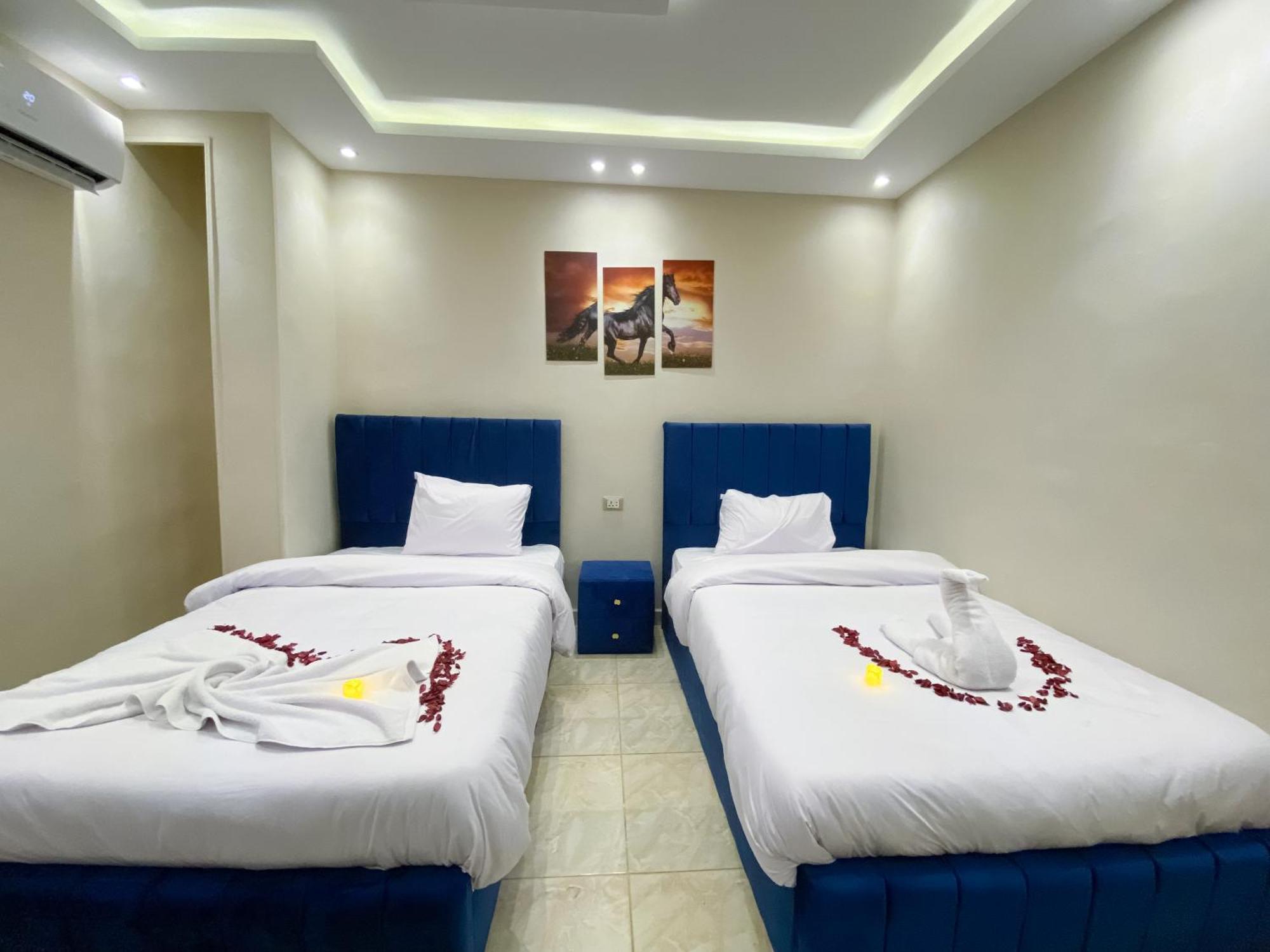 Young Pharaoh View Inn Cairo Exterior photo